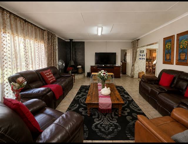 24,288M² SMALLHOLDING FOR SALE IN BOLTONWOLD
